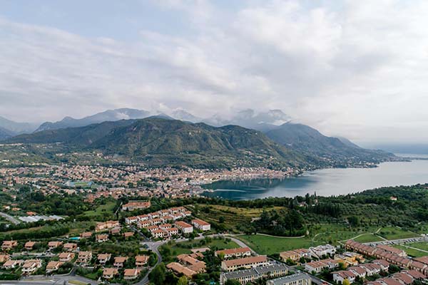 糖心频道幕后拆解：片头包装一改，异地恋立刻高级